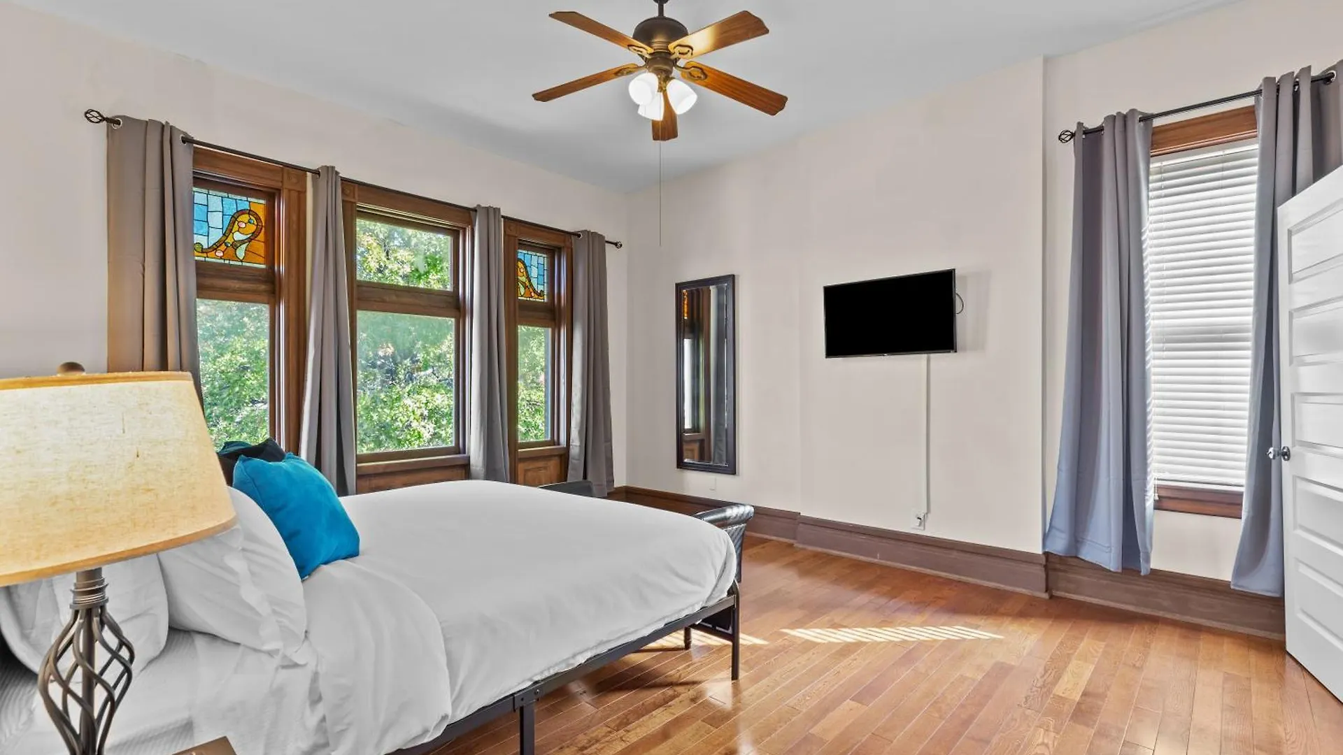 The Marquis Manor Villa Saint Louis